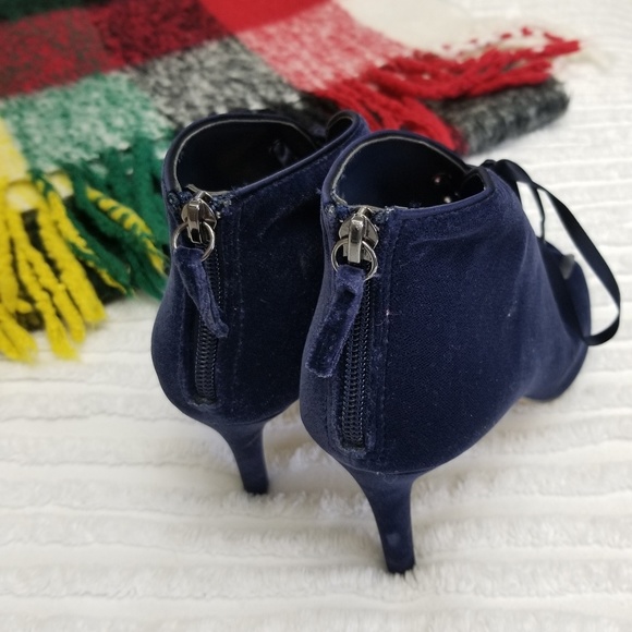 WHBM Blue Velvet Lace-Up Peep Toe Booties Size 9 - Picture 4 of 8